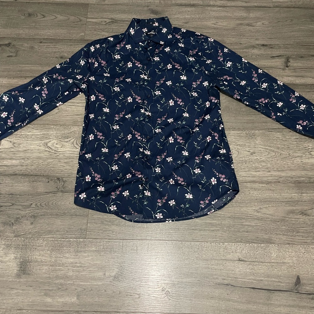 Express Collared Shirt - Picture 2 of 3